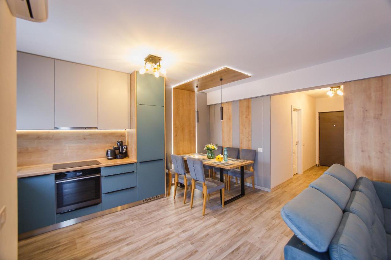 Charming Family Haven Apartment Oradea Bagian luar foto