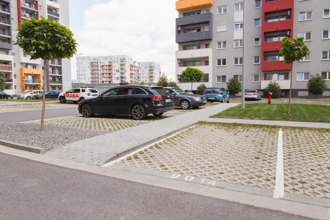 Charming Family Haven Apartment Oradea Bagian luar foto